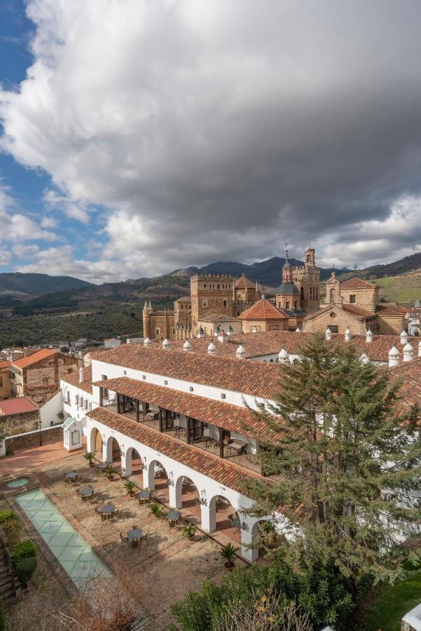 Parador De Guadalupe Guadalupe  Kültér fotó